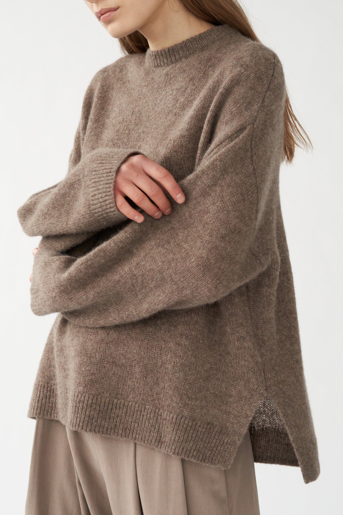 BEZ CREW KNIT - HAZELNUT - SILK/CASHMERE