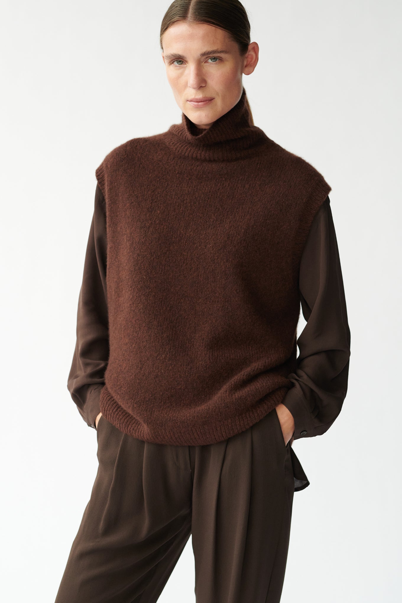 FRED KNIT VEST - AMERICANO -  SILK/CASHMERE