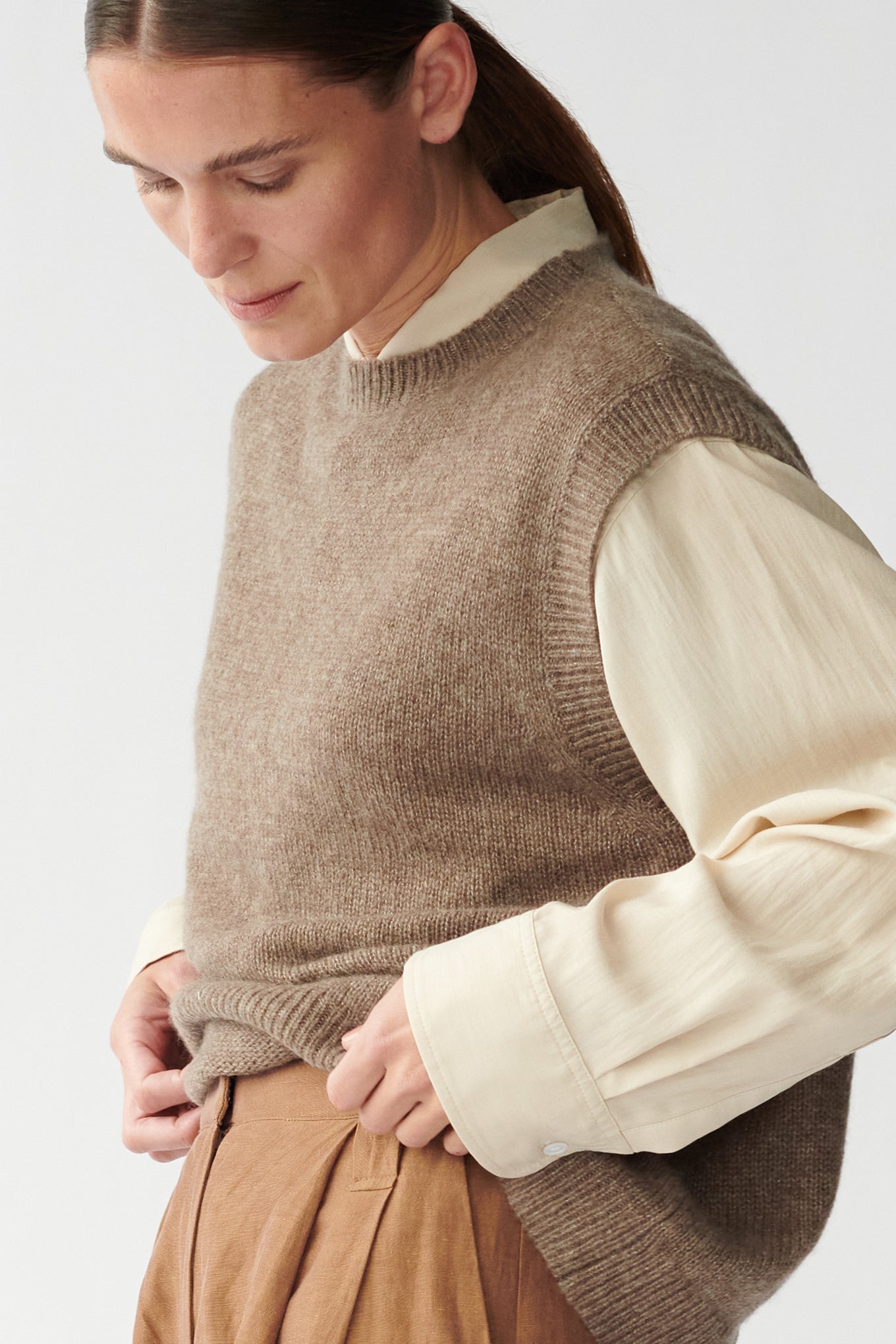MAE KNIT VEST - HAZELNUT - SILK/CASHMERE